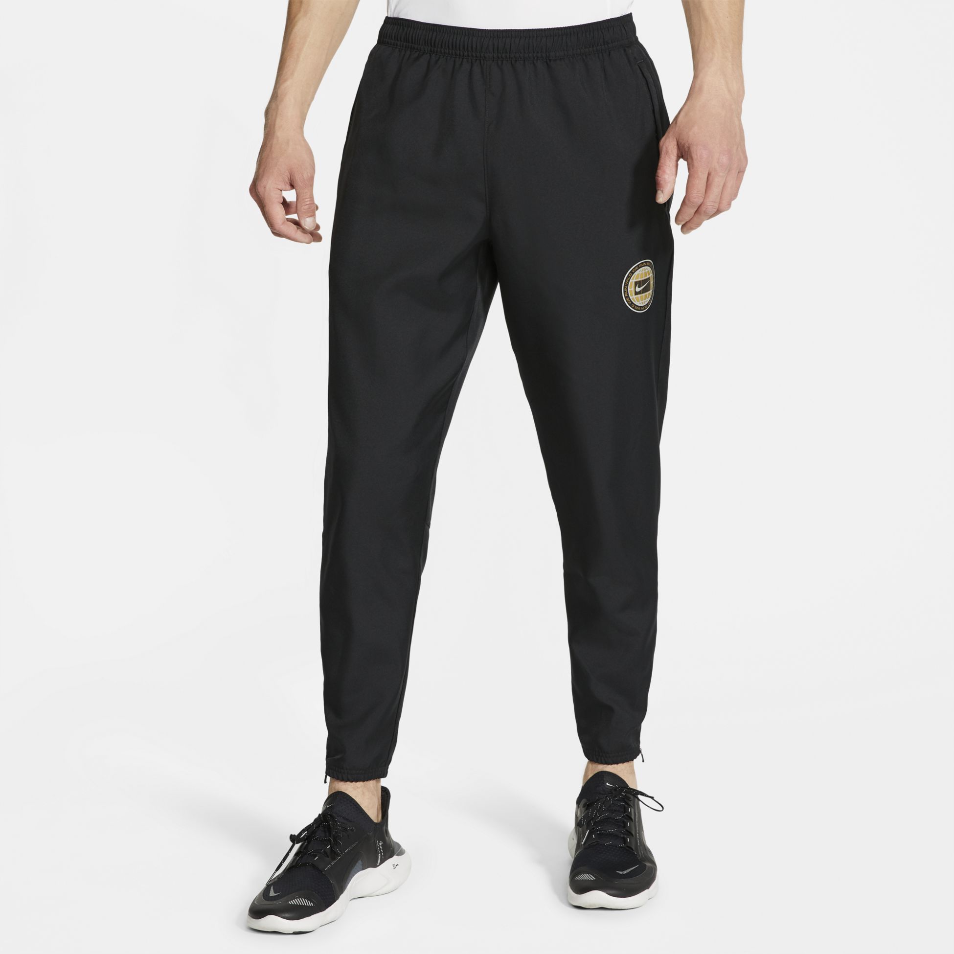 NIKE M NK WR ESSENTIAL PANT på stadium.se